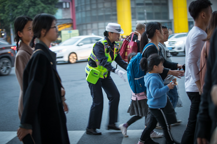 红色小分队在行动 ——广东红色文艺轻骑兵走进广州市交警支队