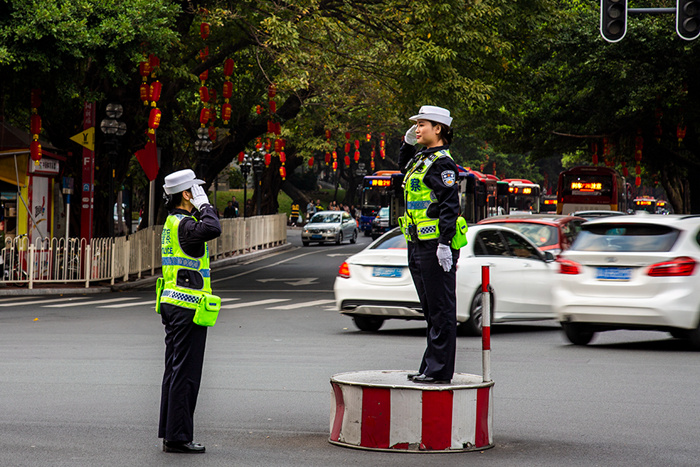 红色小分队在行动 ——广东红色文艺轻骑兵走进广州市交警支队