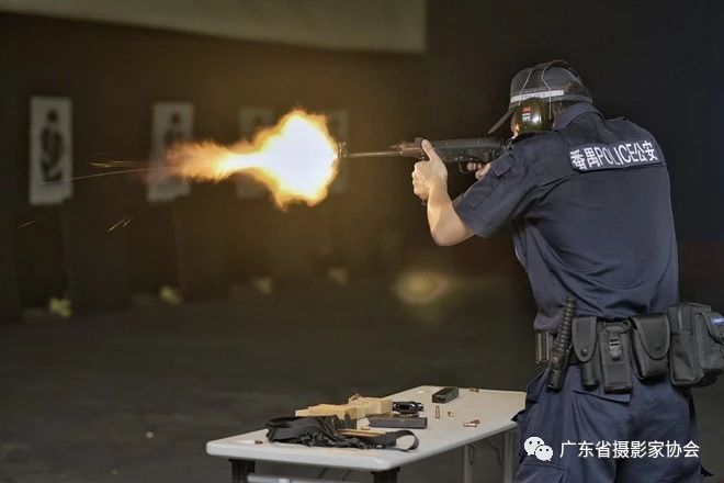 不忘初心 牢记使命——广东红色文艺轻骑兵走进番禺警察训练基地